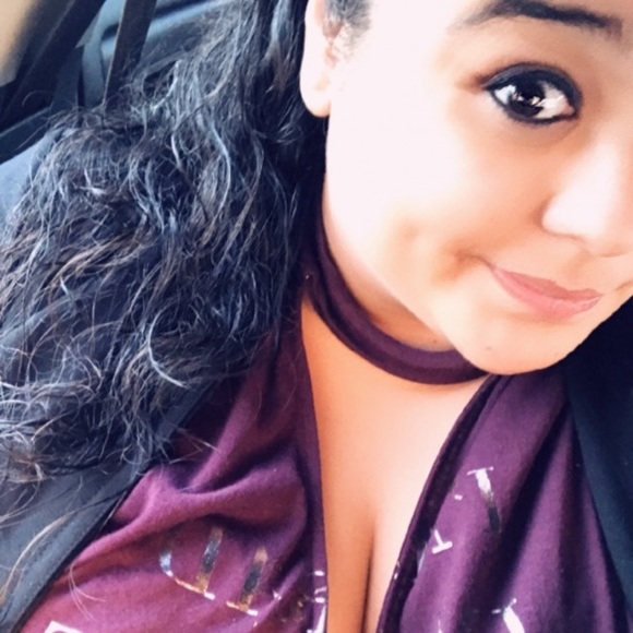 Meet your Posher, Cristal - Picture 1 of 1